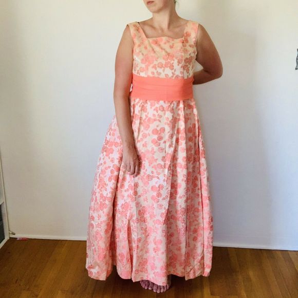 Vintage 1960s Peach Brocade Gown - Picture 5 of 10